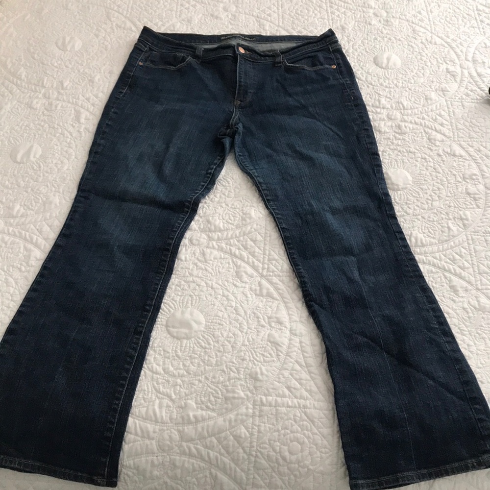 Old Navy Mid-Rise Sweetheart Jeans